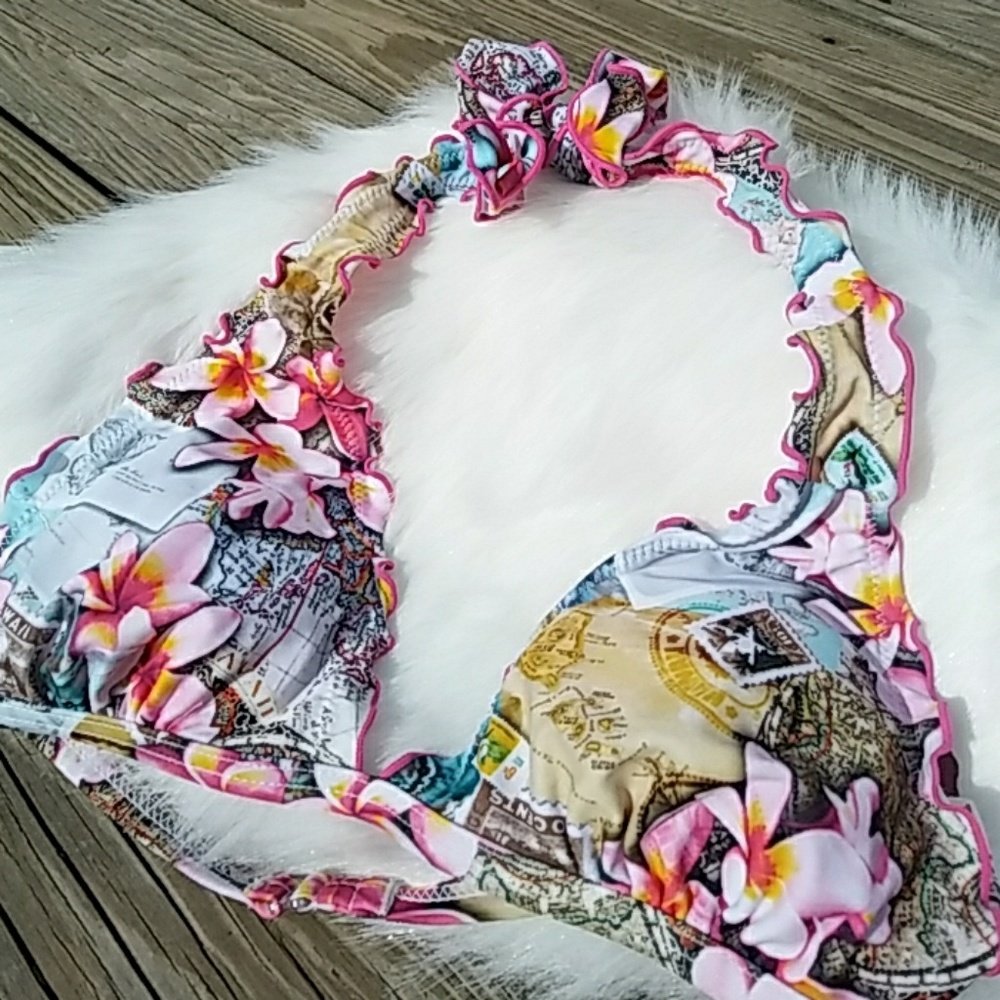 ❗3/$18❗🍁 floral bikini top
